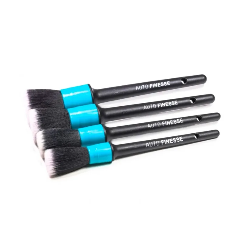 Auto Finesse FeatherTip-Pinsel – ein Satz professioneller Pinsel für feine Details