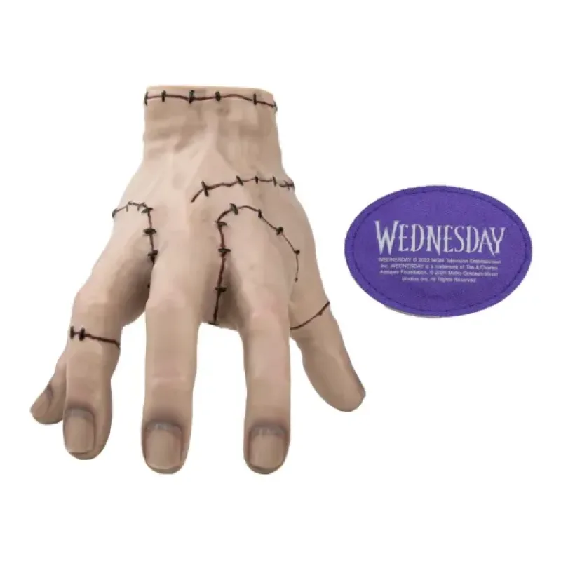 Replika Wednesday - Věc