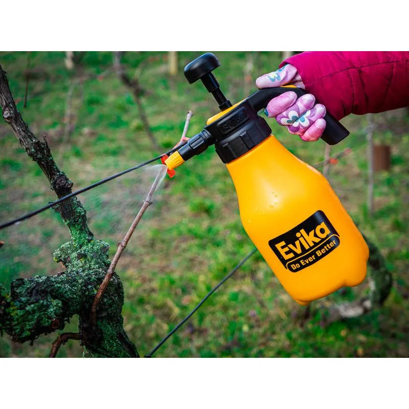 Postrekovač Evika AG15 1,5 l, ručný tlakový postrekovač