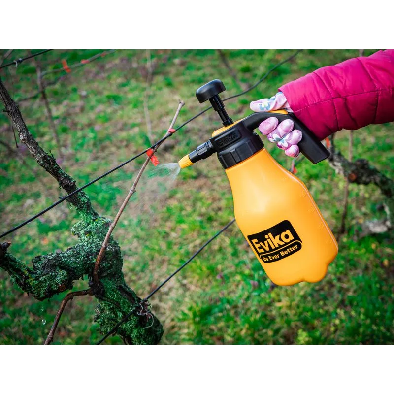 Postrekovač Evika AG15 1,5 l, ručný tlakový postrekovač