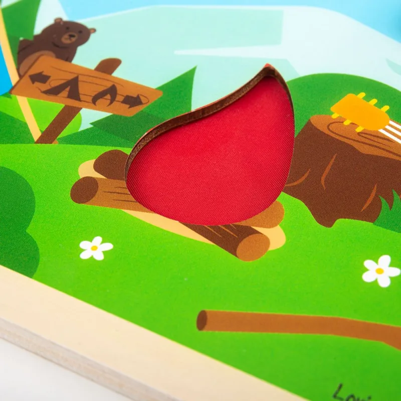 Bigjigs Toys Senzorická doska Kempovanie v prírode