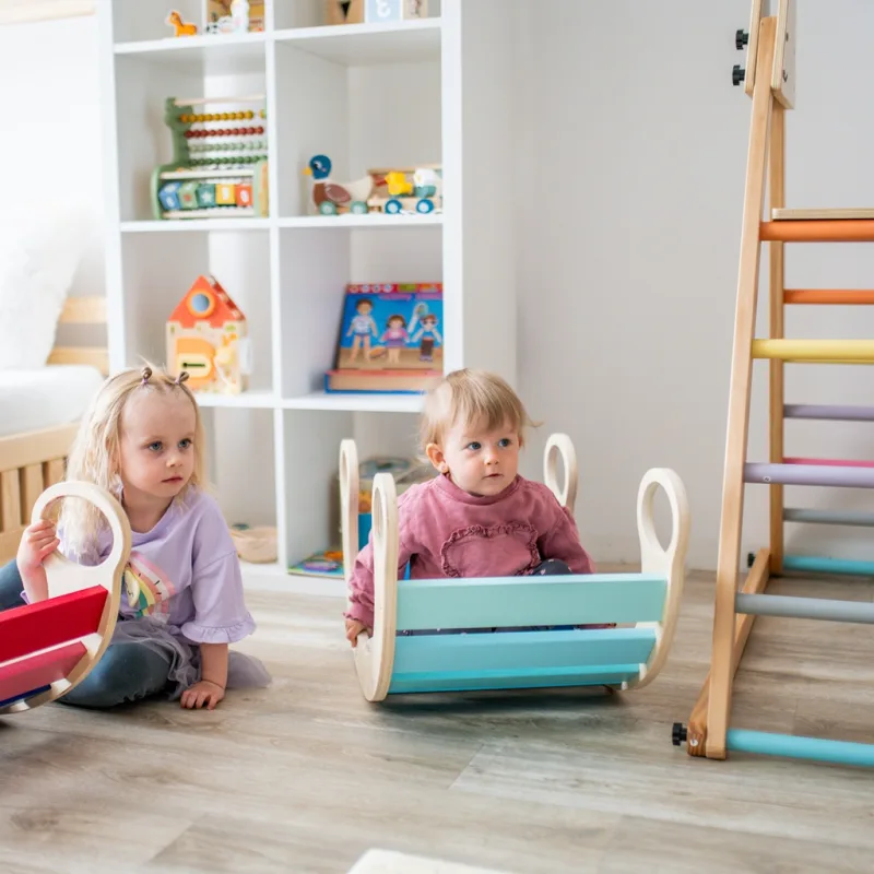 Dvěděti Montessori modrá hojdačka