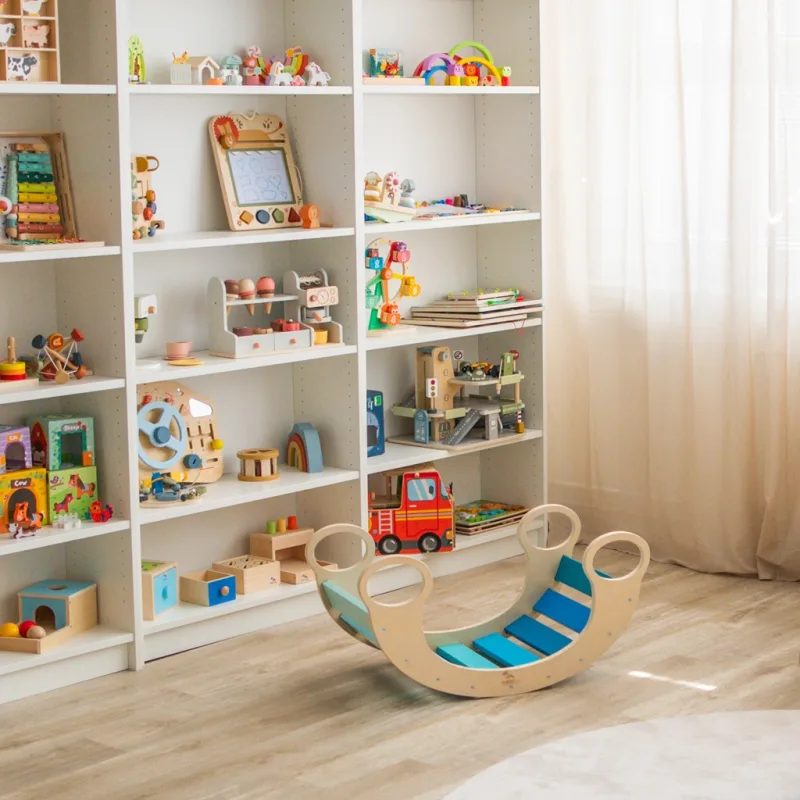 Dvěděti Montessori modrá hojdačka