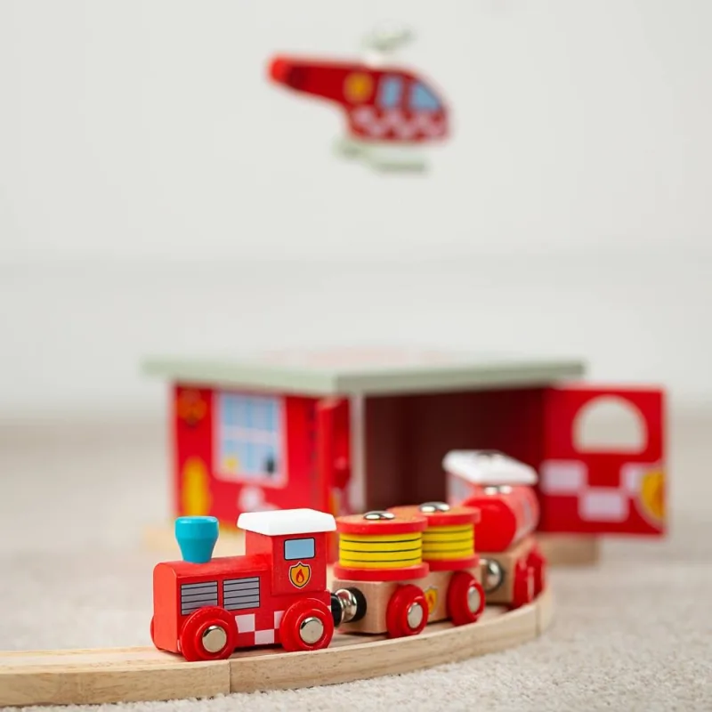 Bigjigs Rail Drevené vláčiky - Hasičský vlak 3 koľaje