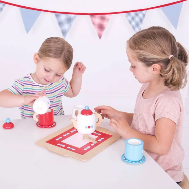 Bigjigs Toys Čajový servis s bodkami na podnose