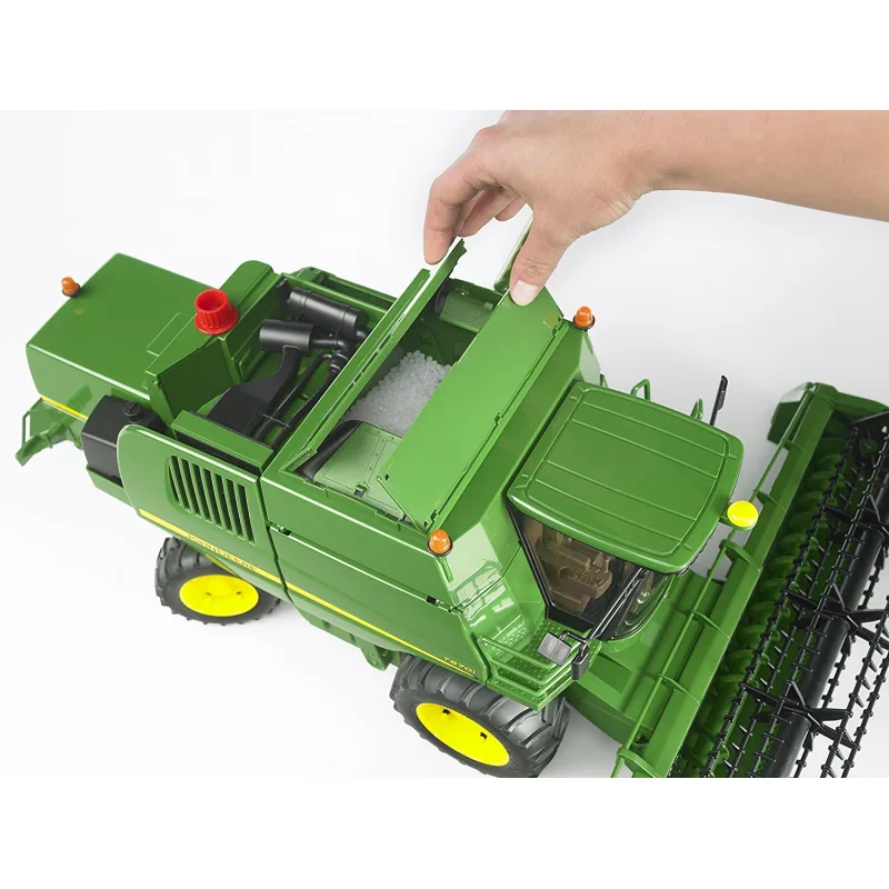 Bruder 2132 Kombajn JOHN DEERE T670