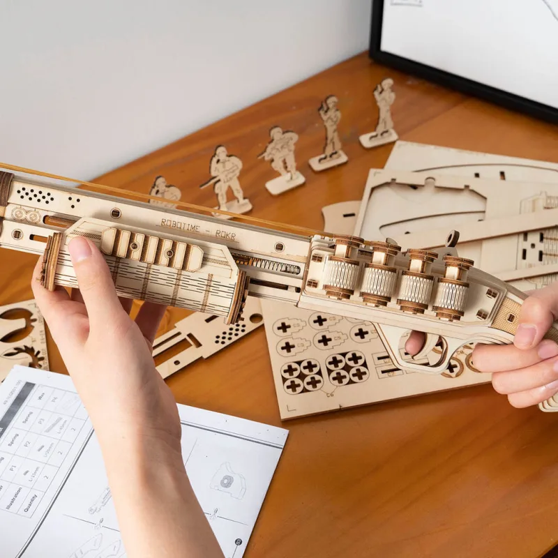 RoboTime Drevené 3D mechanické puzzle Brokovnica Terminátor 170 ks