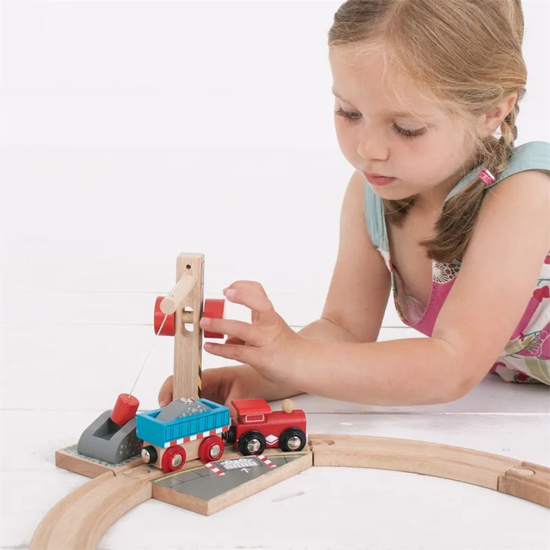 Bigjigs Rail Drevené vláčiky - Žeriav so štrkom