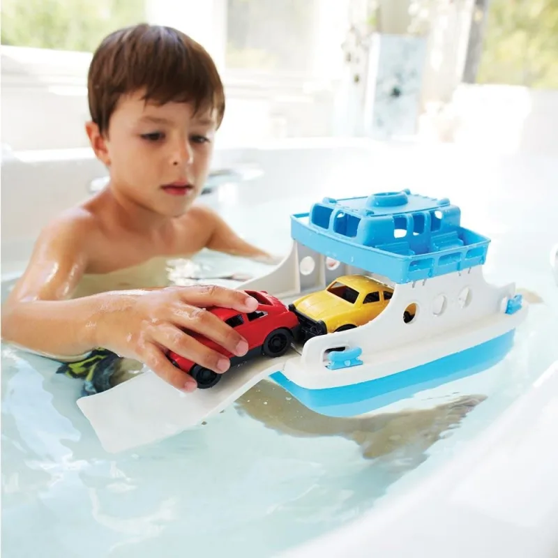Green Toys Trajekt s autami