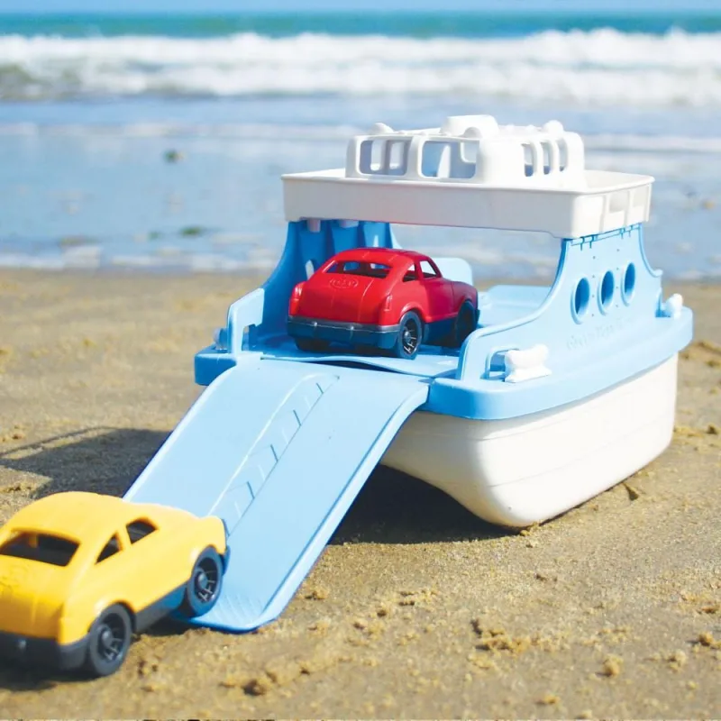 Green Toys Trajekt s autami