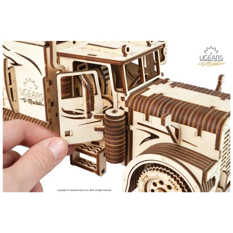 Ugears 3D mechanické puzzle - Ťahač Heavy Boy 541 ks