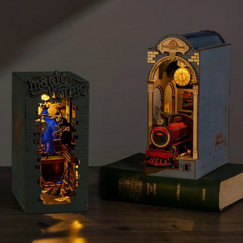 Robotime Zarážka na knihy Miniatúra domčeka Kúzelná stanica