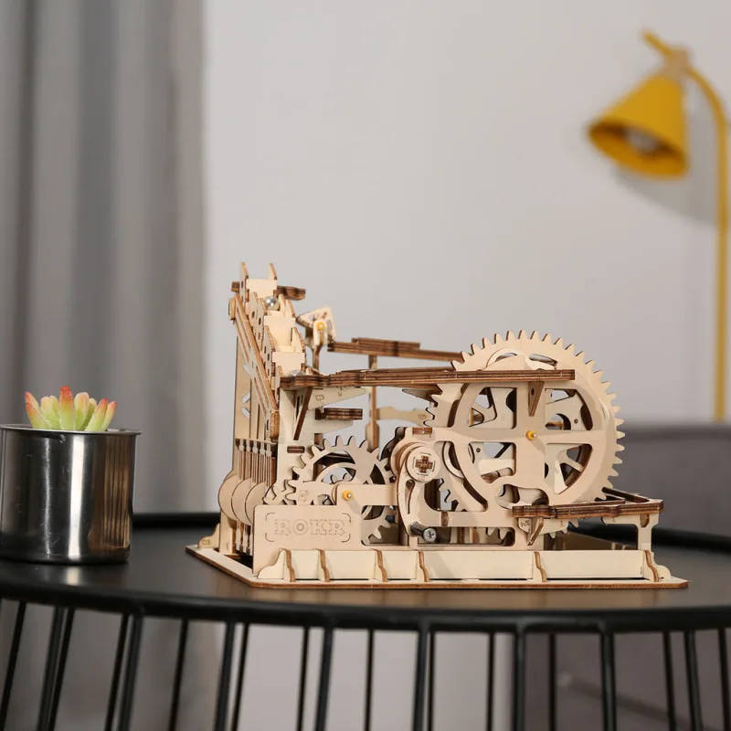 RoboTime Drevené 3D mechanické puzzle Guľôčkové dráhy Špirála 233 ks