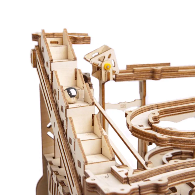 RoboTime Drevené 3D mechanické puzzle Guľôčkové dráhy Špirála 233 ks