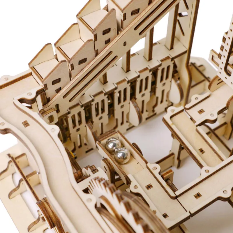 RoboTime Drevené 3D mechanické puzzle Guľôčková dráha Prepadlisko 233 ks