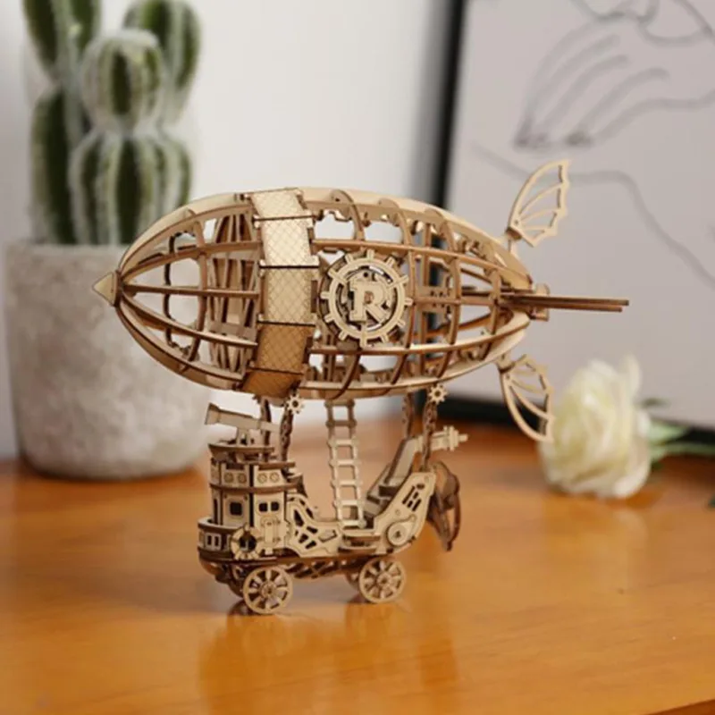 RoboTime Drevené 3D puzzle Rozprávková vzducholoď 176 ks