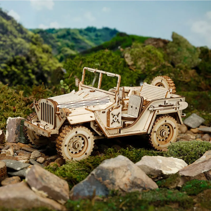 RoboTime Drevené 3D puzzle Vojenský jeep 369 ks