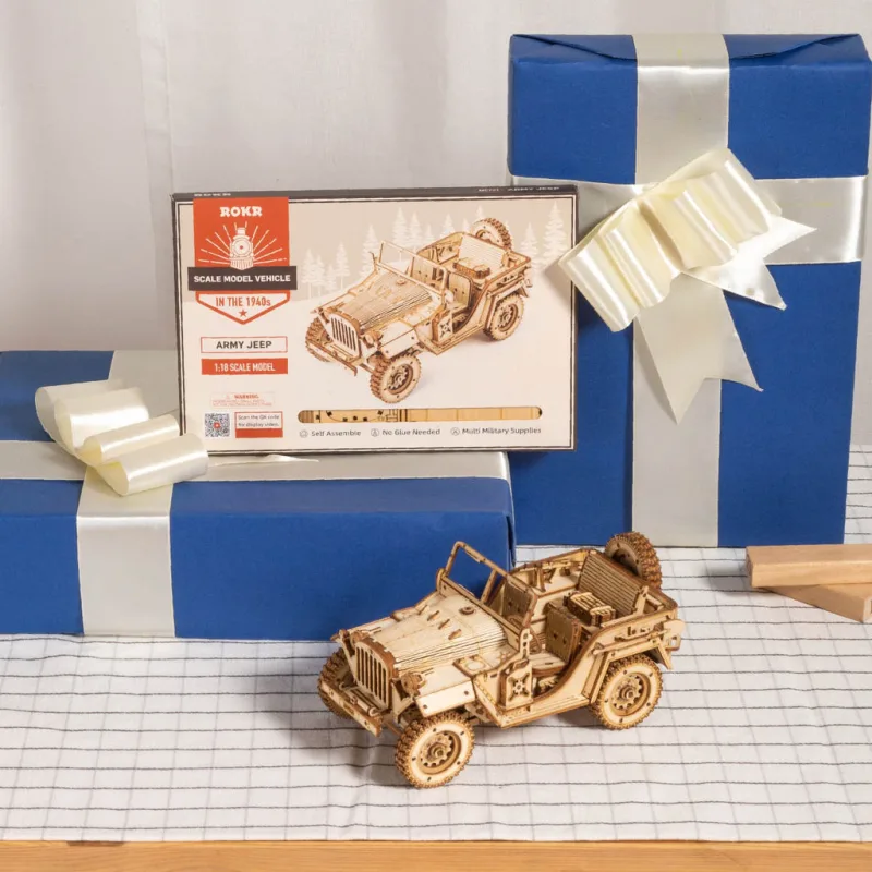 RoboTime Drevené 3D puzzle Vojenský jeep 369 ks