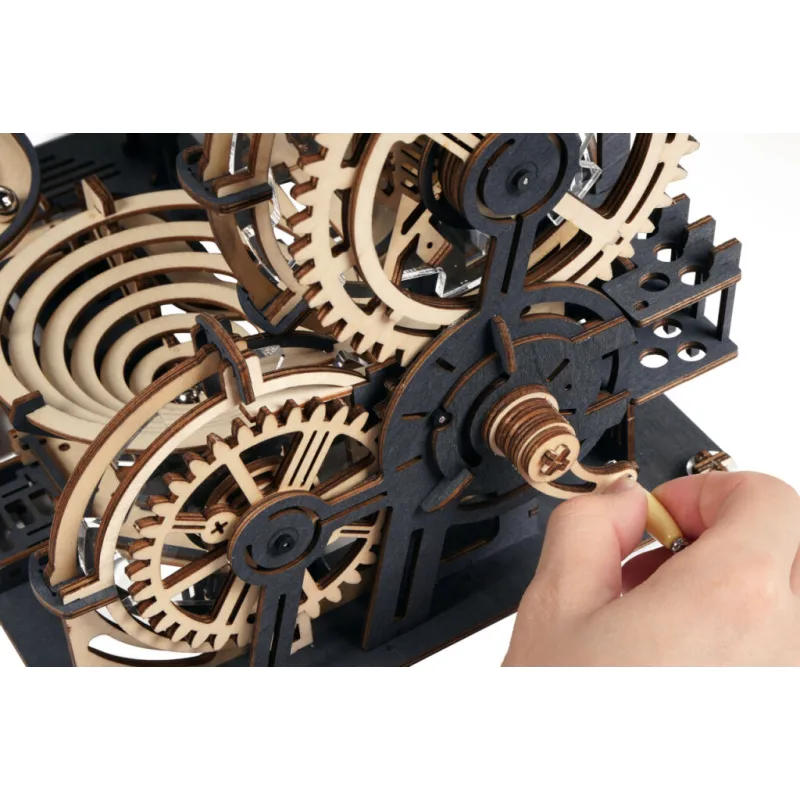RoboTime Drevené 3D mechanické puzzle Guľôčkové dráhy Mesto prekážok 294 ks