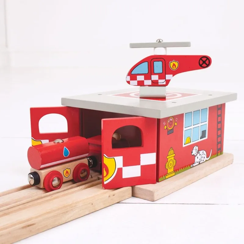 Bigjigs Rail Drevené vláčiky - Depo hasičskej stanice