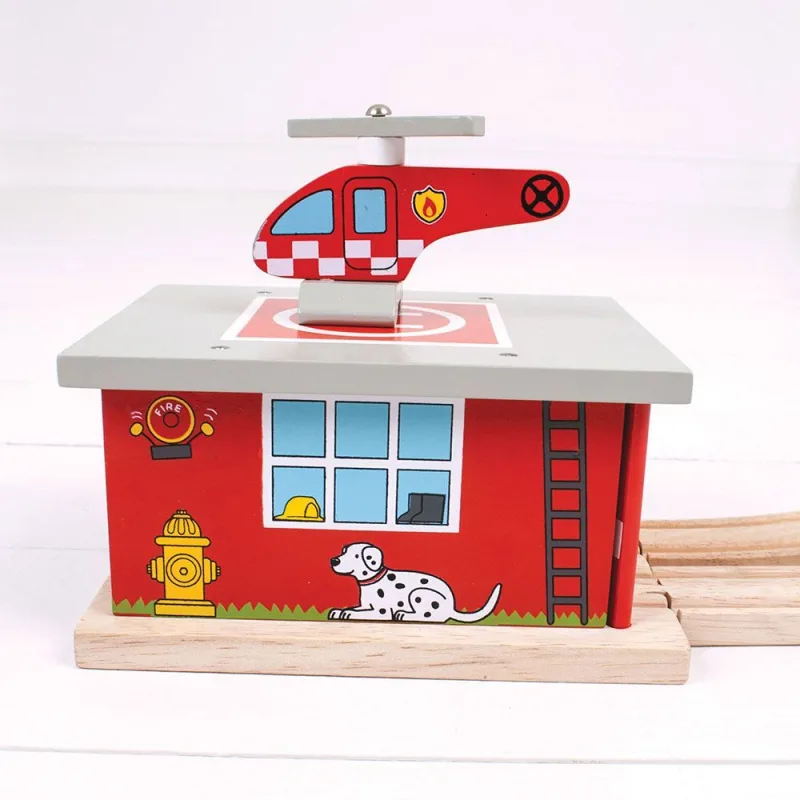 Bigjigs Rail Drevené vláčiky - Depo hasičskej stanice