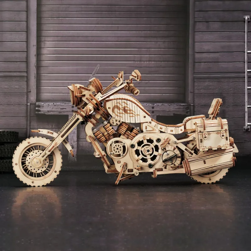 RoboTime Drevené 3D mechanické puzzle Motorka Cruiser 420 ks