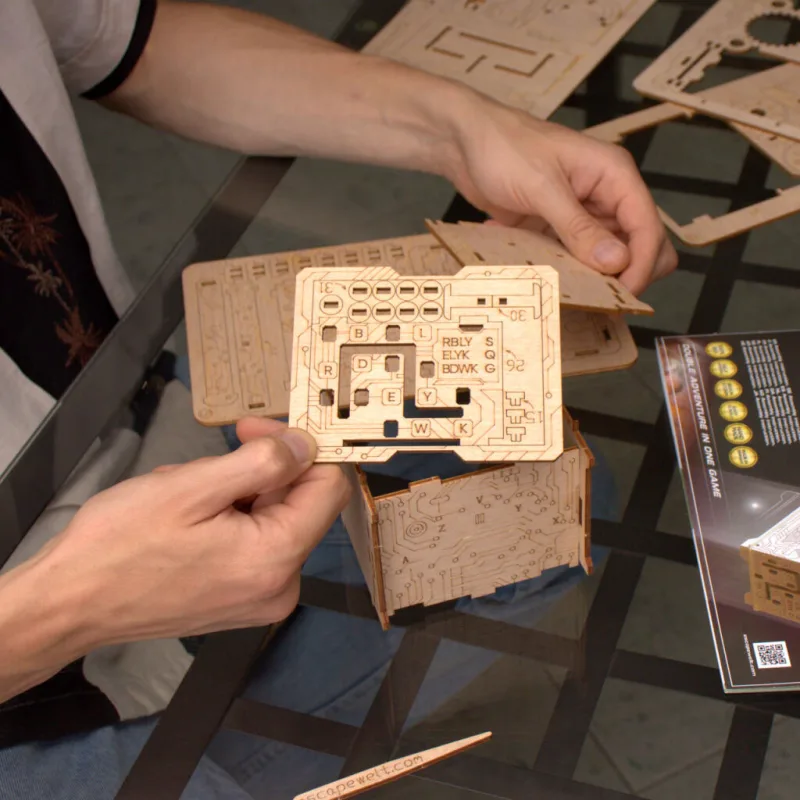 3D drevená mechanická skladačka hlavolamu Orbitálna schránka