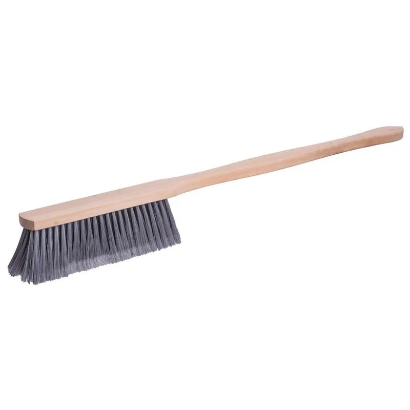 Metlička CRW BN60, nylon, predĺžená drevená rukoväť, 70 cm, mix farieb