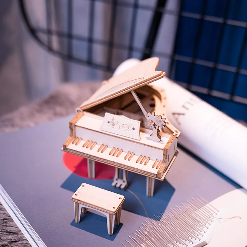 RoboTime Drevené 3D puzzle Veľké piano 74 ks