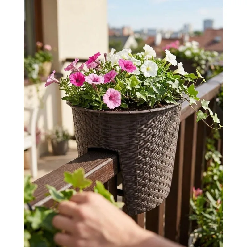 Kvetináč na zábradlie RATOLLA Railing Oval 300, hnedý