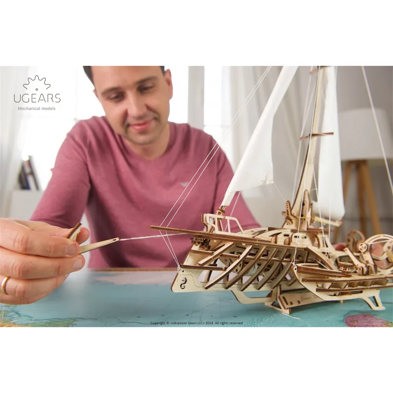 Ugears 3D mechanické puzzle - Plachetnica Trimaran Merihobus 237 ks