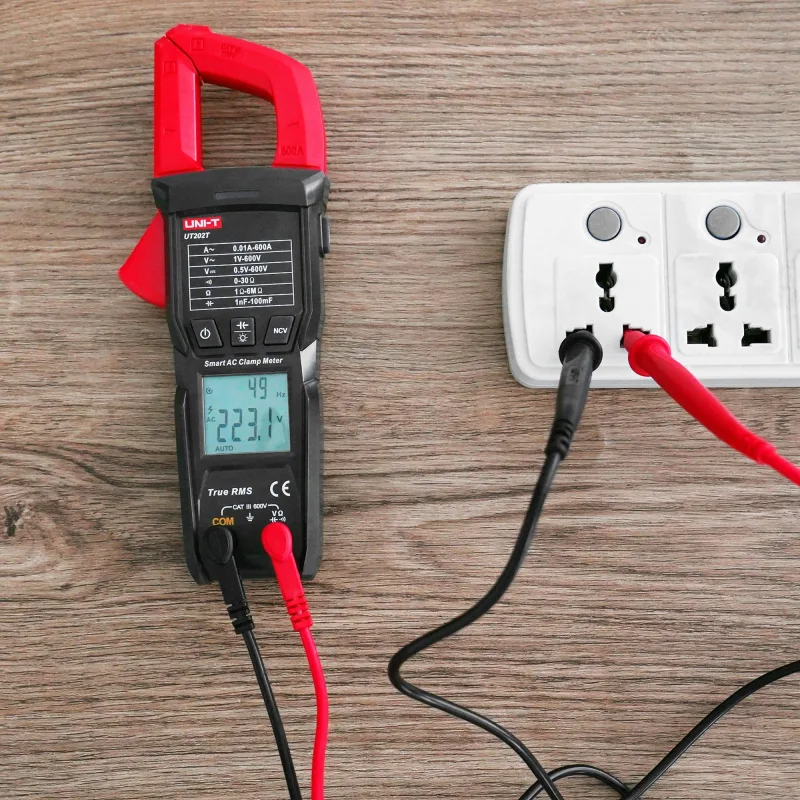 Kliešťový multimeter Uni-T UT202T 600V AC/DC 600A automatické prepínanie rozsahov MIE0463