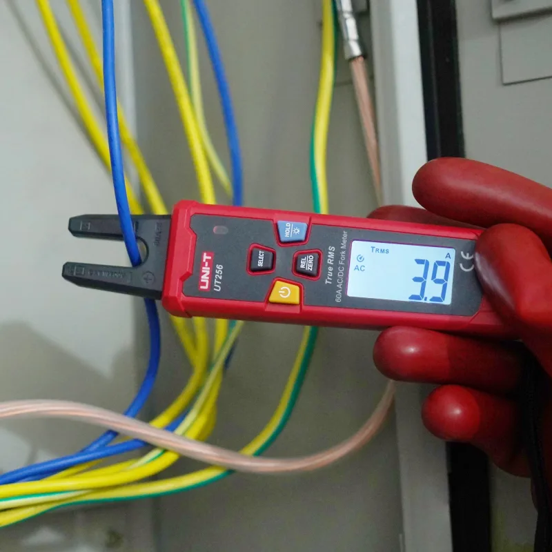 Skúšačka napätia Uni-T UT256 AC/DC do 60A s True RMS otvorené svorky MIE0470