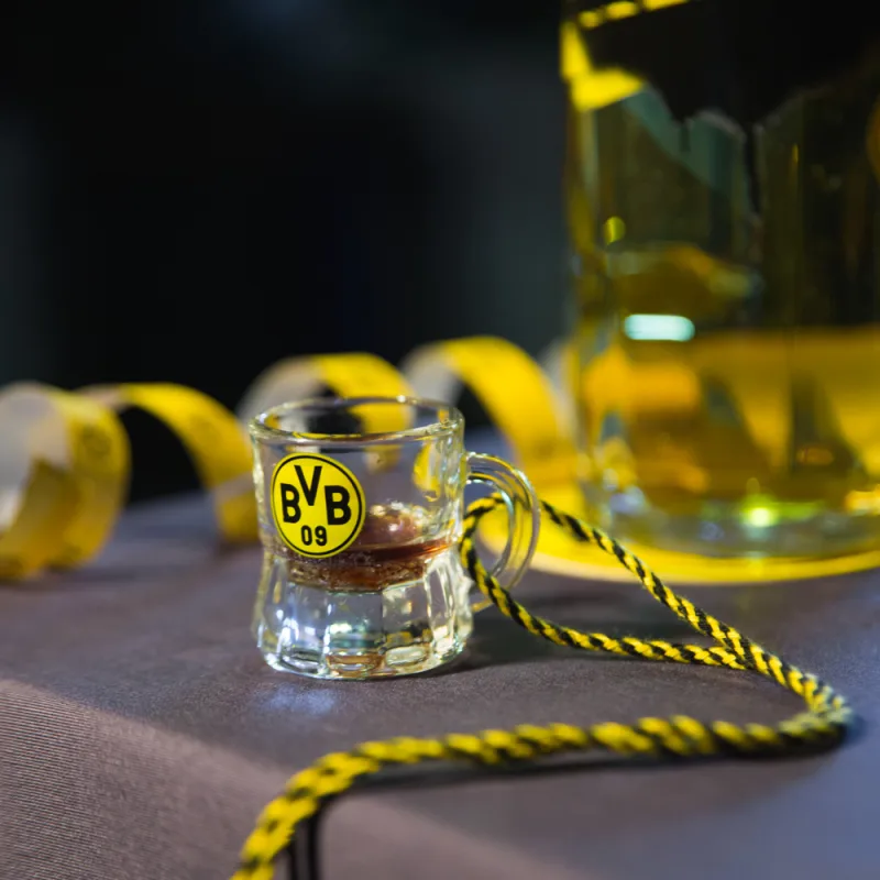 Borussia Dortmund BVB 09 pohárik so šnúrkou - SKLADOM