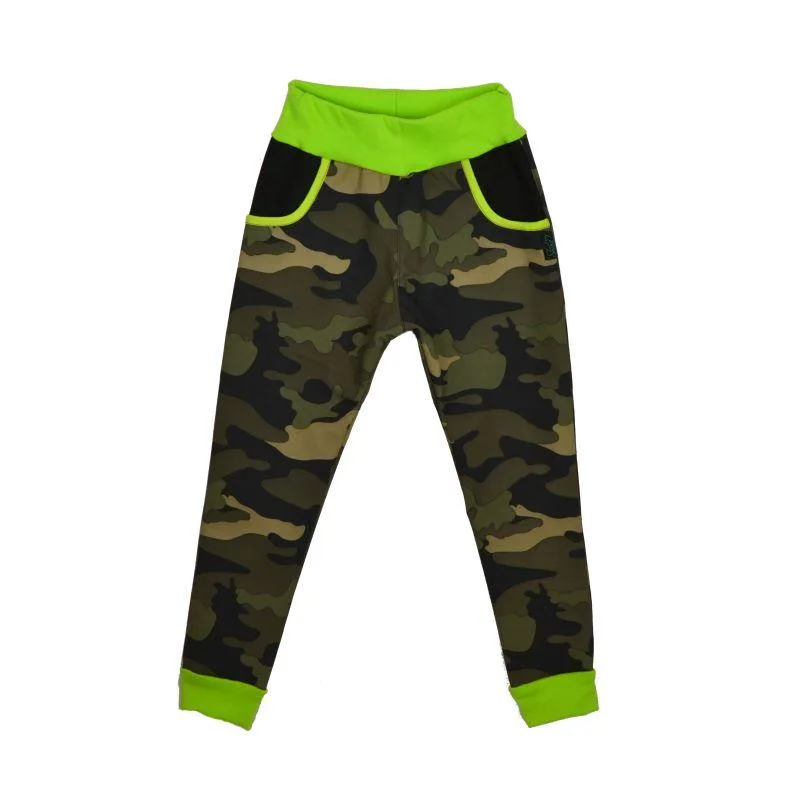 Detské nohavice softshellové -khaki maskáč s neonovou, veľ. 140-152