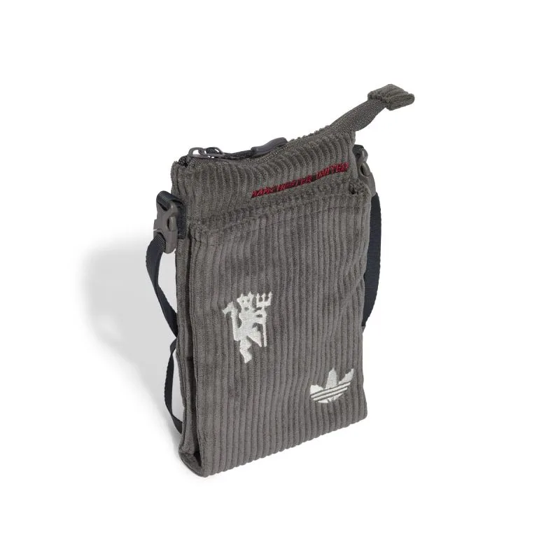 Adidas Manchester United taška - SKLADOM