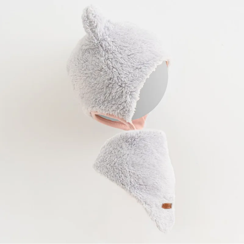 Zimná dojčenská čiapočka so šatkou na krk New Baby Teddy bear šedo ružová
