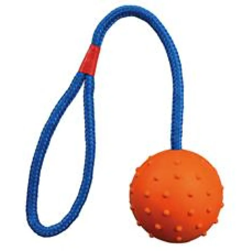 Vrhací míč hrbolatý na šňůře TRIXIE 6 cm/30 cm