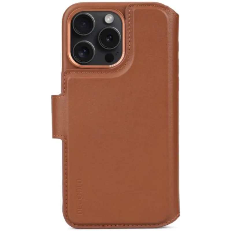 Decoded puzdro Leather Detachable Wallet MagSafe pre iPhone 15 Pro - Tan…