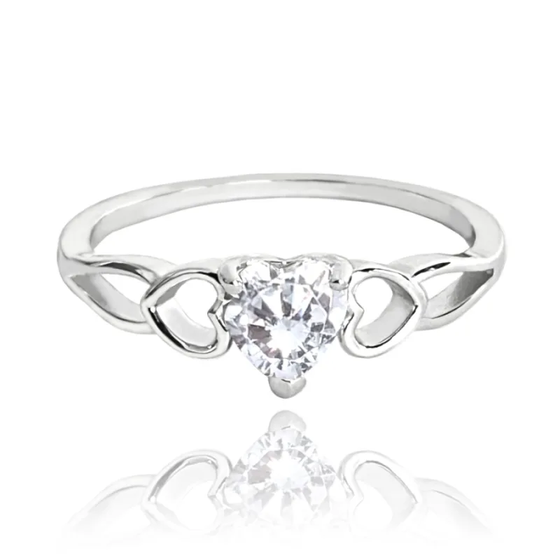 Strieborný prsteň LOVE s bielym zirkónom srdce MINET JMAS0181SR, 59