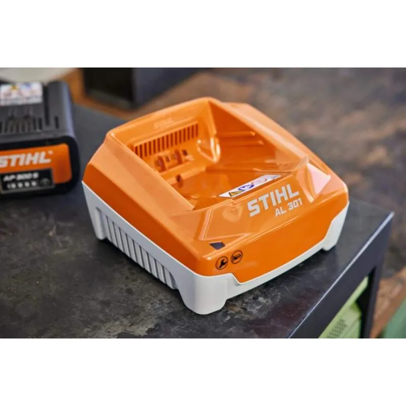 Rýchlonabíjačka STIHL AL 301