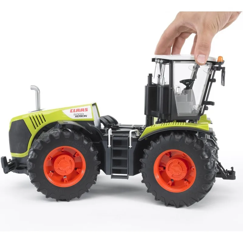 Bruder 3015 Traktor Claas Xerion 5000