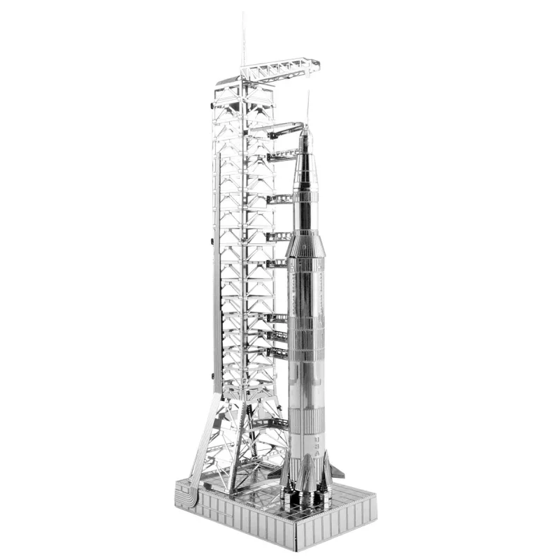 METAL EARTH 3D puzzle Apollo Saturn V s rampou