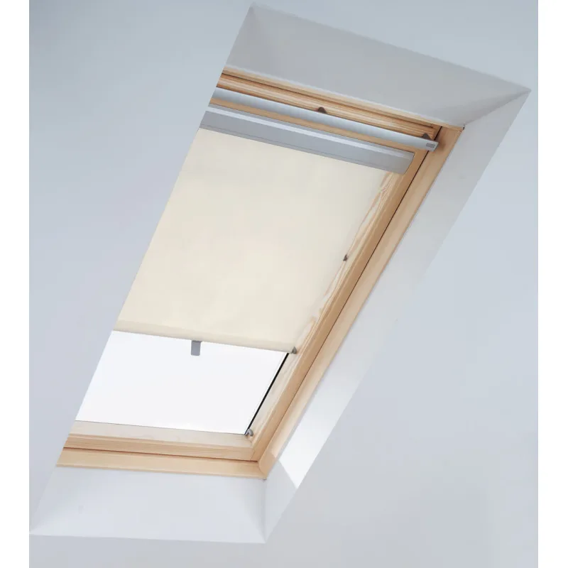 Zatieňujúce béžové rolety na strešné okná VELUX. rozmer: CK02 / C02 55x78 cm