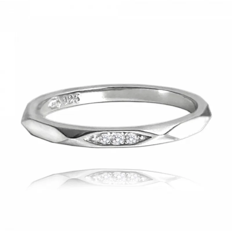 Minimalistický snubný strieborný prsteň so zirkónmi MINET JMAN0329SR, 50