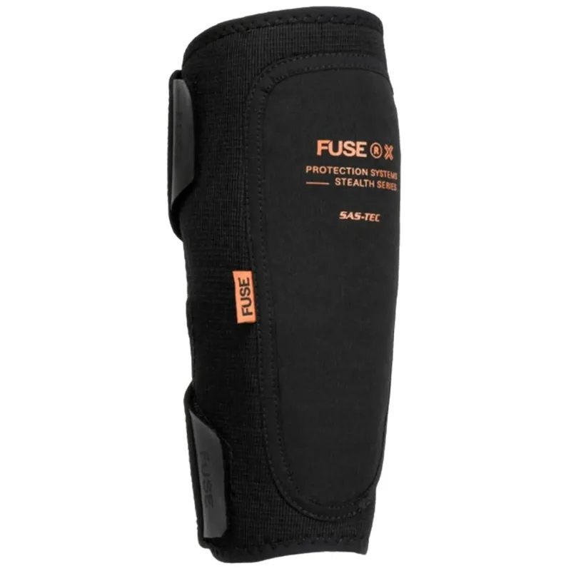 Fuse Stealth Shin Pads (Kids M-L|Černá)