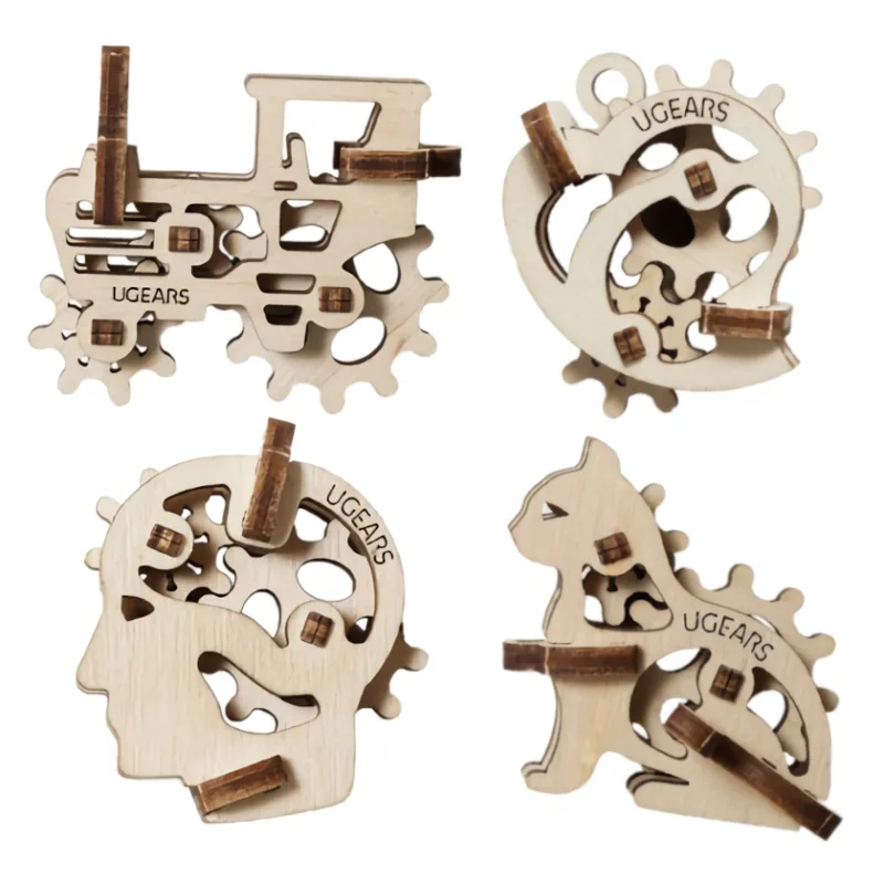 Ugears Ugears 3D drevené mechanické puzzle 4 mechanické prívesky Charakterové symboly