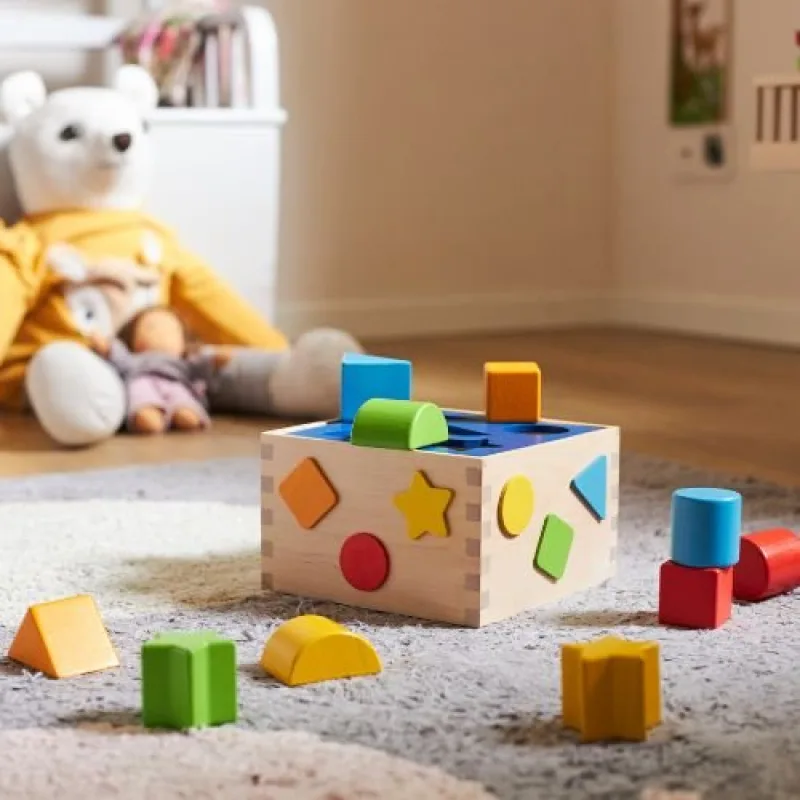 Goki Goki Drevená vkladačka triediaci box s tvarmi