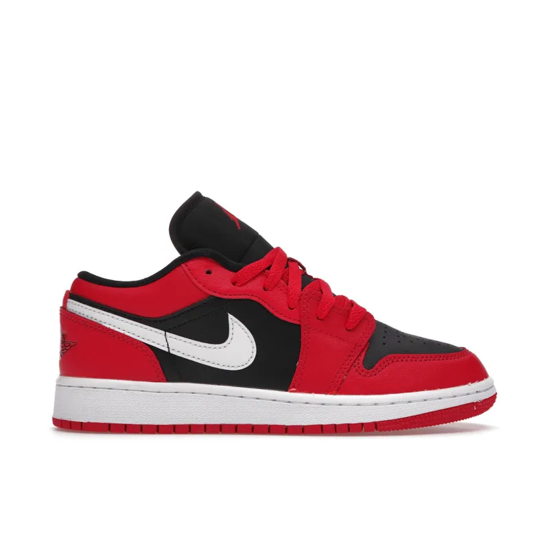 Jordan 1 Low Black Very Berry (GS) - 37.5
