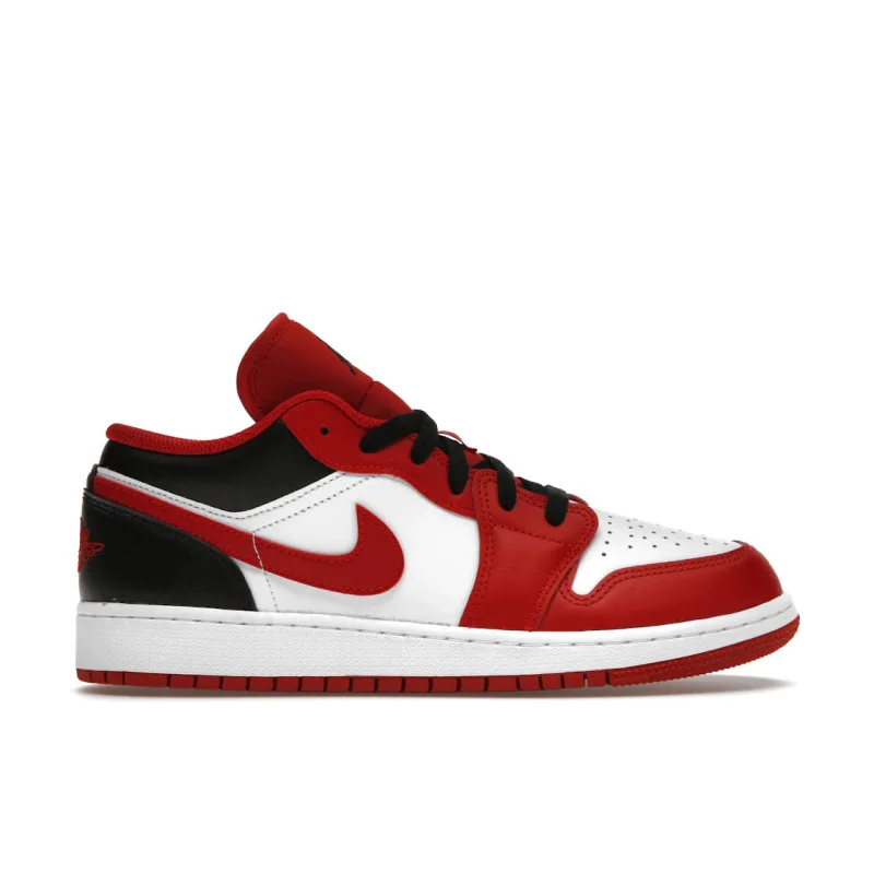 Jordan 1 Low Bulls (GS) - 36.5